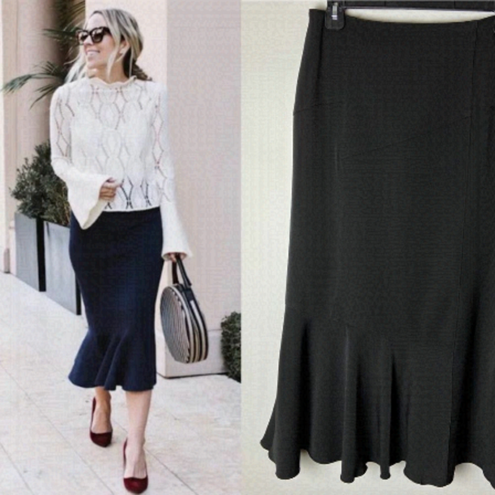 NWT black long fitted skirt mermaid flare. Business professional office. Size 8